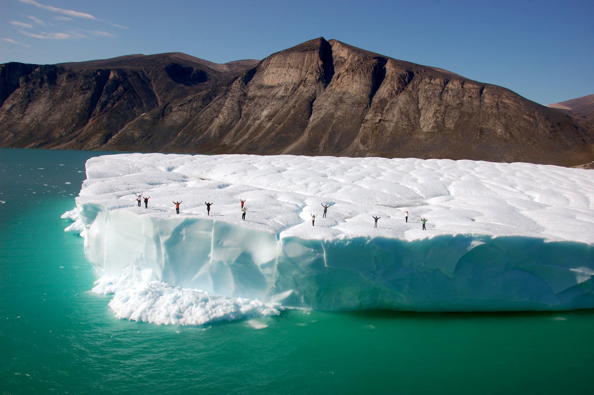 ARCTIC_KINGDOM_Standing on a floating iceberg_DSC_7110
